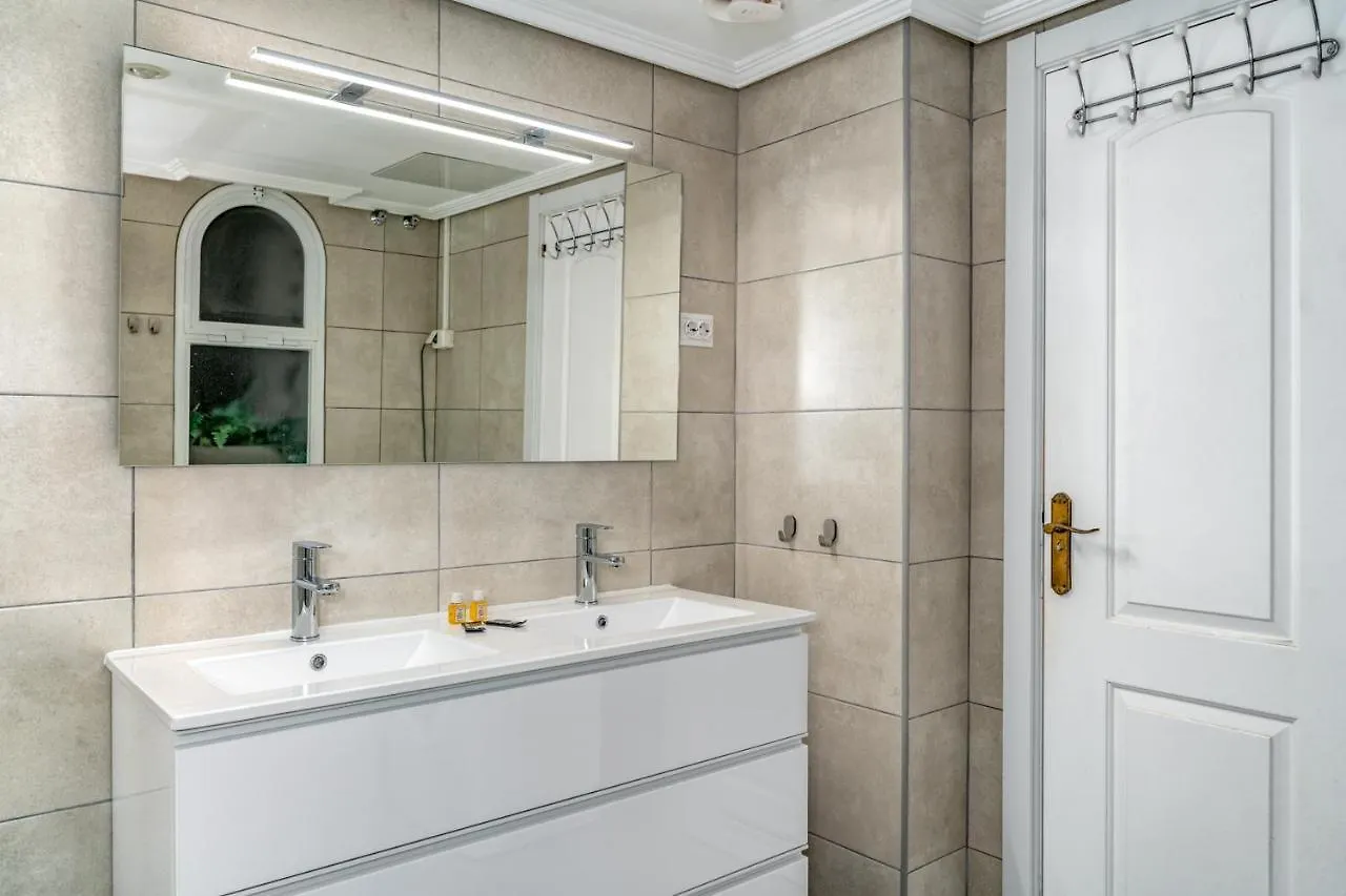 Exclusive Flat In Benalmadena With Sauna By Costarentals - Ref 72 0*,  Španělsko